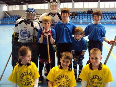 Nios de un equipo de Laredo